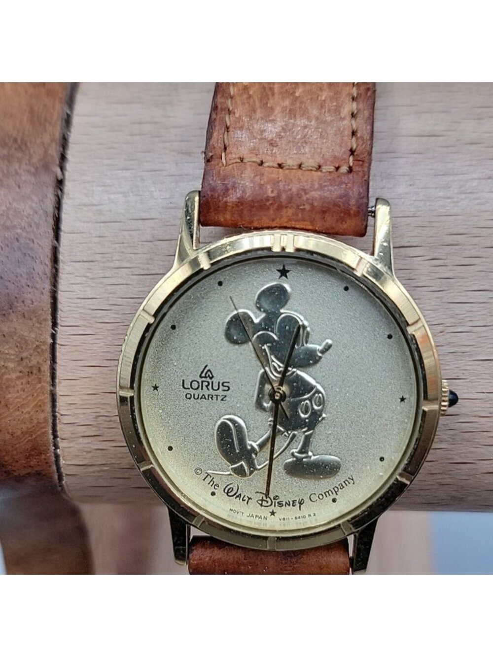 Lorus Seiko Disney Mickey Mouse Quartz Watch 7.5" Band 30mm Gold Plated V8115410 - Picture 2 of 16